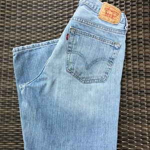 Levi’s Loose Straight 569